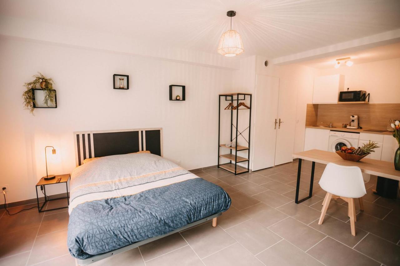 Franc-Bisontin - Unique ! 4 Logements Disponibles Besançon Exteriör bild