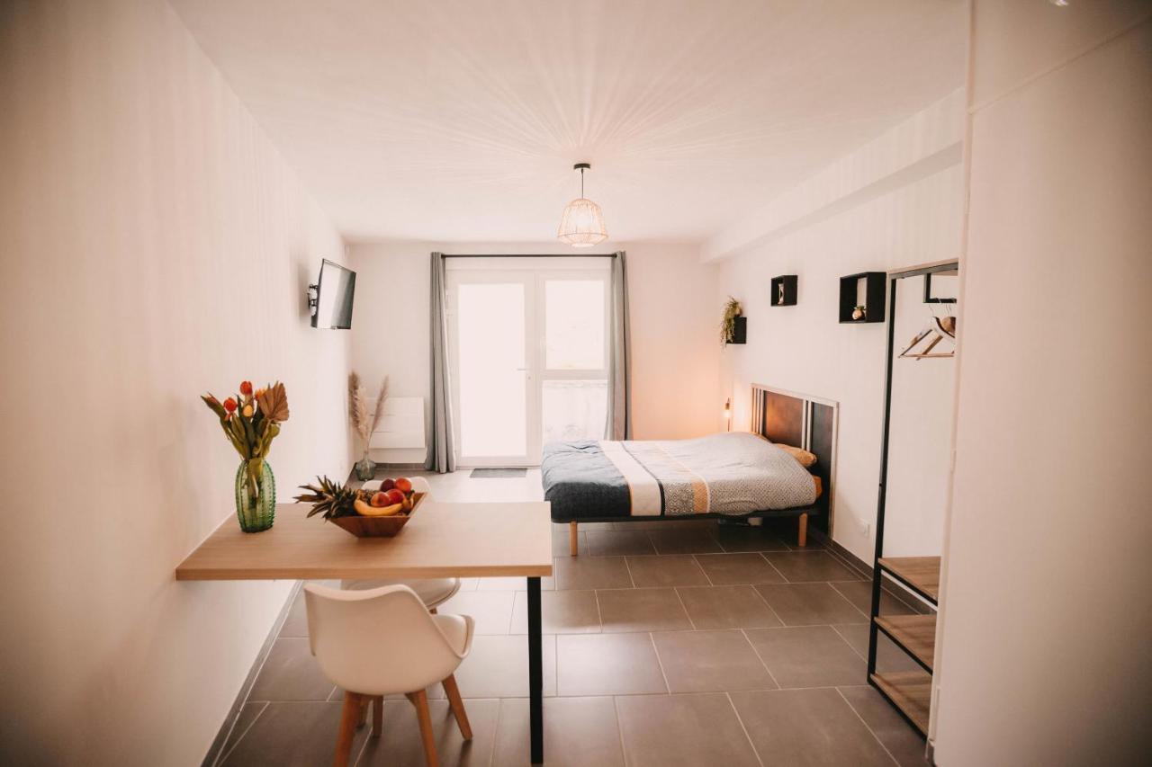 Franc-Bisontin - Unique ! 4 Logements Disponibles Besançon Exteriör bild