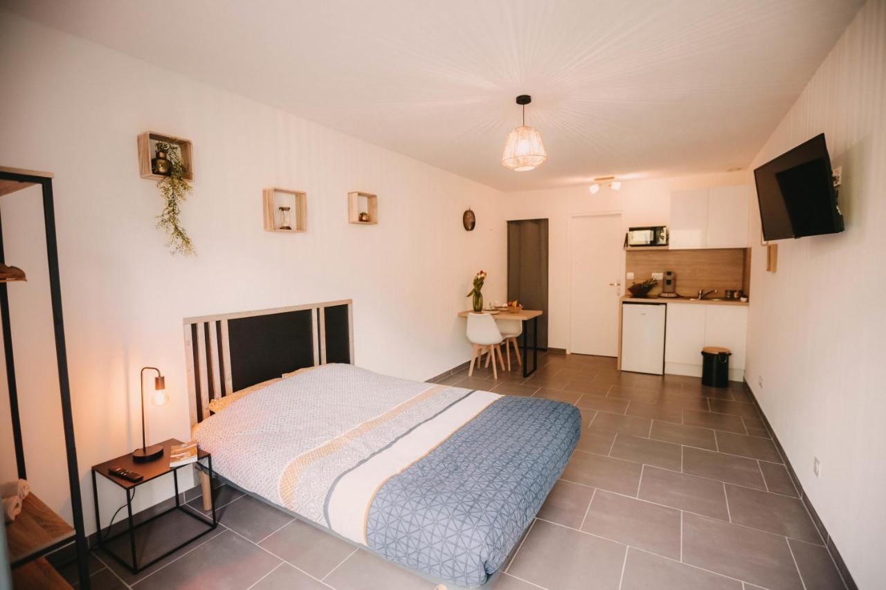 Franc-Bisontin - Unique ! 4 Logements Disponibles Besançon Exteriör bild