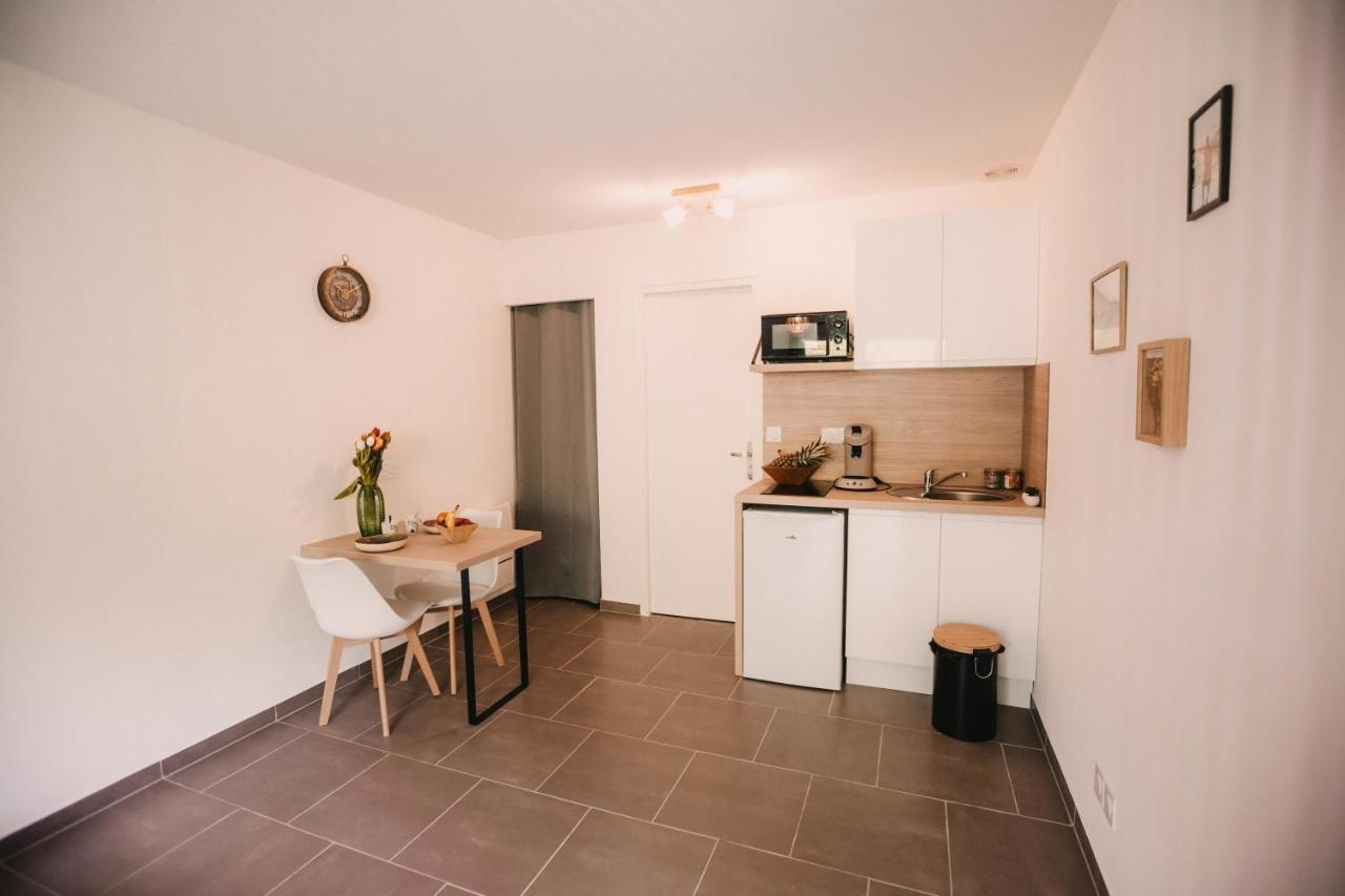 Franc-Bisontin - Unique ! 4 Logements Disponibles Besançon Exteriör bild